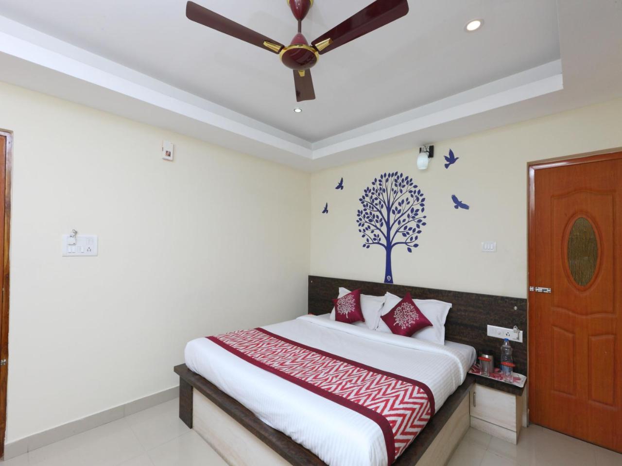 Hotel Maruthi Residency Chennai Esterno foto